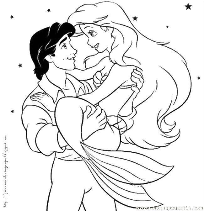 Название: Раскраска Ариэль на руках принца. Категория: Русалочка. Теги: русалочка, Ариэль, сказка, принц.