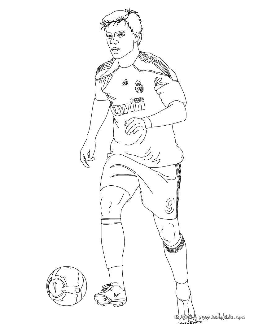 Coloring Real Madrid player. Category Football. Tags:  Sports, soccer, ball, game.