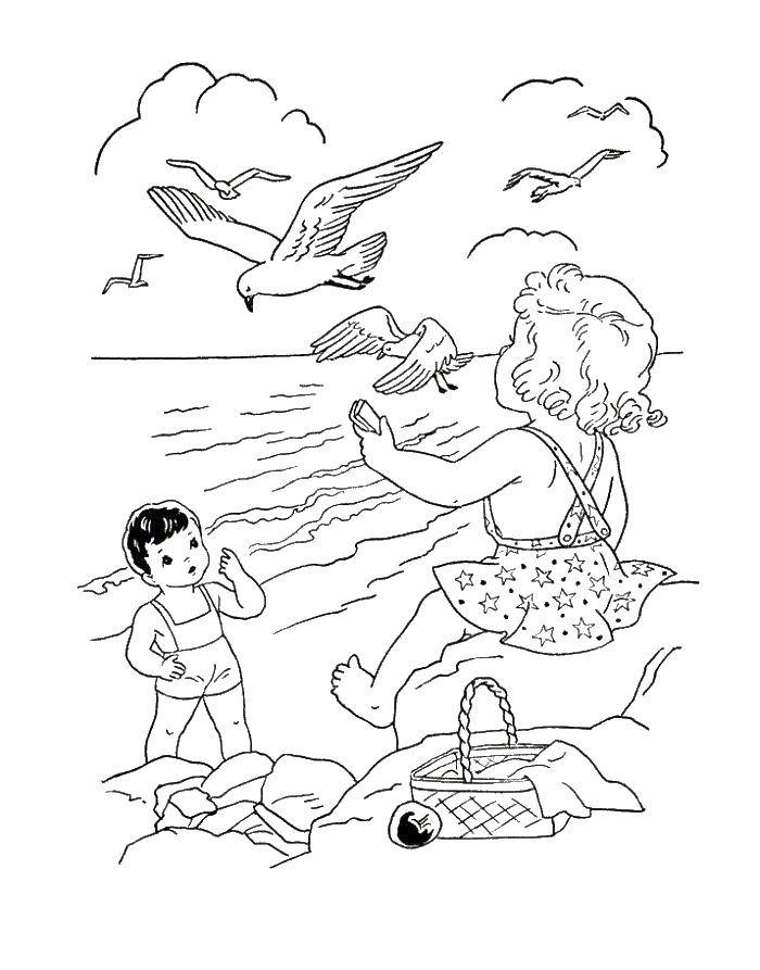 Розмальовки  Діти на пляжі. Завантажити розмальовку діти, пляж, чайки, море.  Роздрукувати ,діти,