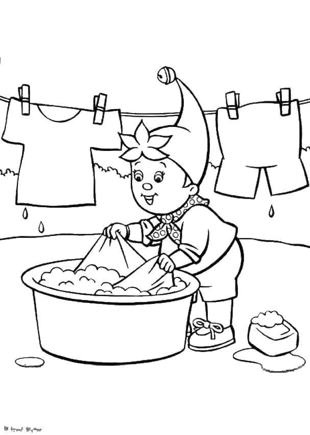 Coloring Elf wipes clothes. Category fairies. Tags:  elves.