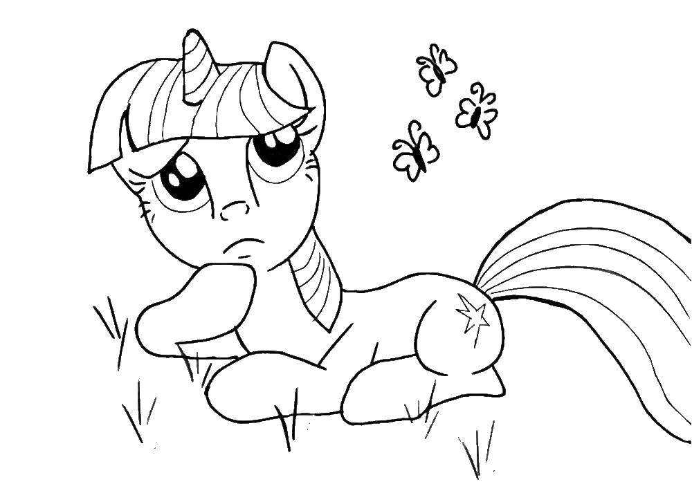 Название: Раскраска Пони боится бабочек. Категория: Пони. Теги: Пони, "My little pony".