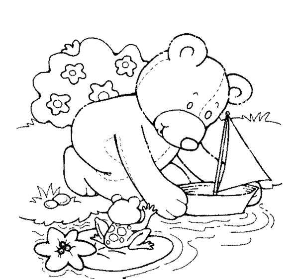 Название: Раскраска Мишка пускает кораблик. Категория: дикие животные. Теги: Животные, медведь.