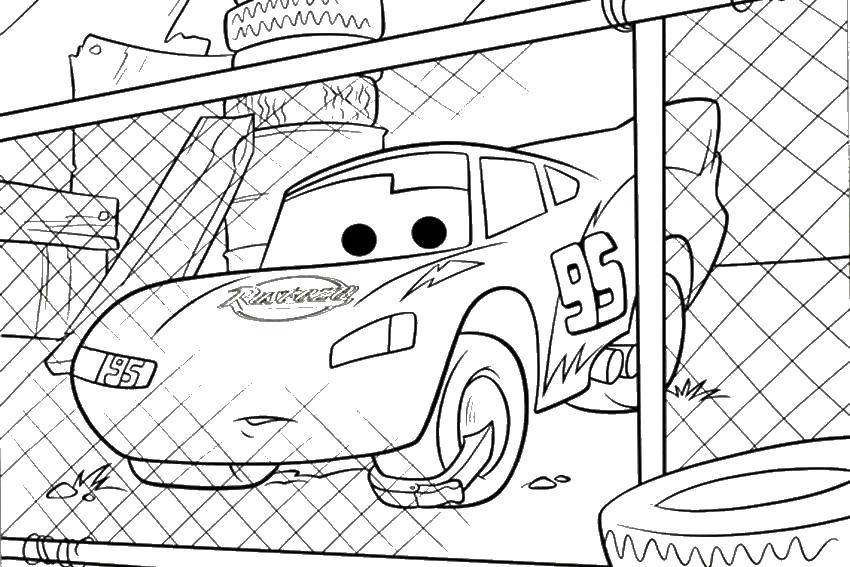 Название: Раскраска Машина за забором. Категория: Машины. Теги: мультфильмы, Тачки, машины.