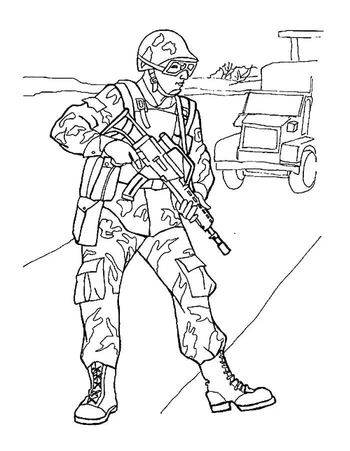 Название: Раскраска Солдат с автоматом. Категория: военные раскраски. Теги: солдат, оружие, война.